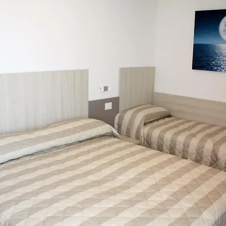 Modern Flat With Balcony Lignano Sabbiadoro