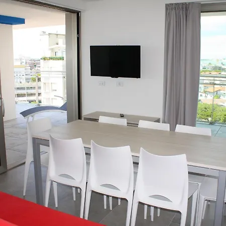 Modern Flat With Balcony Apartment Lignano Sabbiadoro