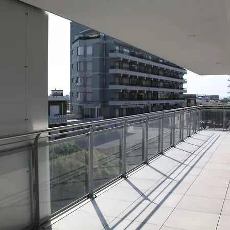 Modern Flat With Balcony Apartment *