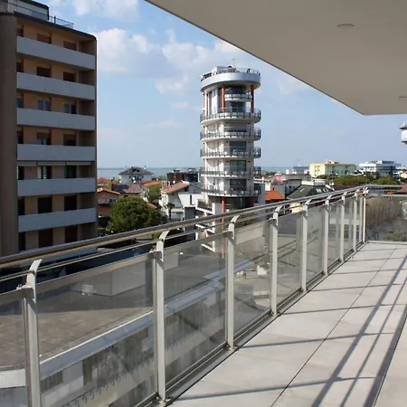 Modern Flat With Balcony Lignano Sabbiadoro